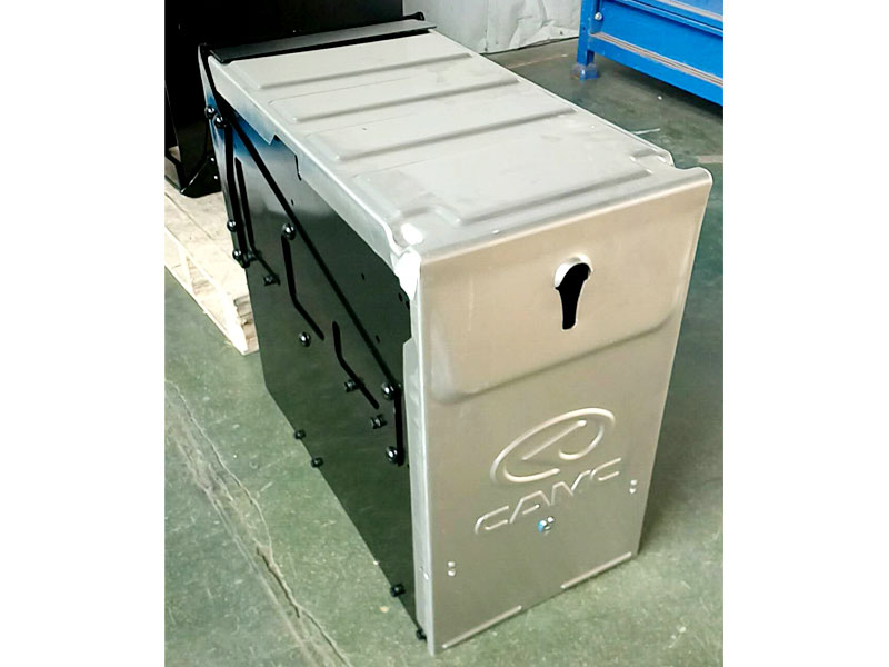 重卡立式電(diàn)瓶箱